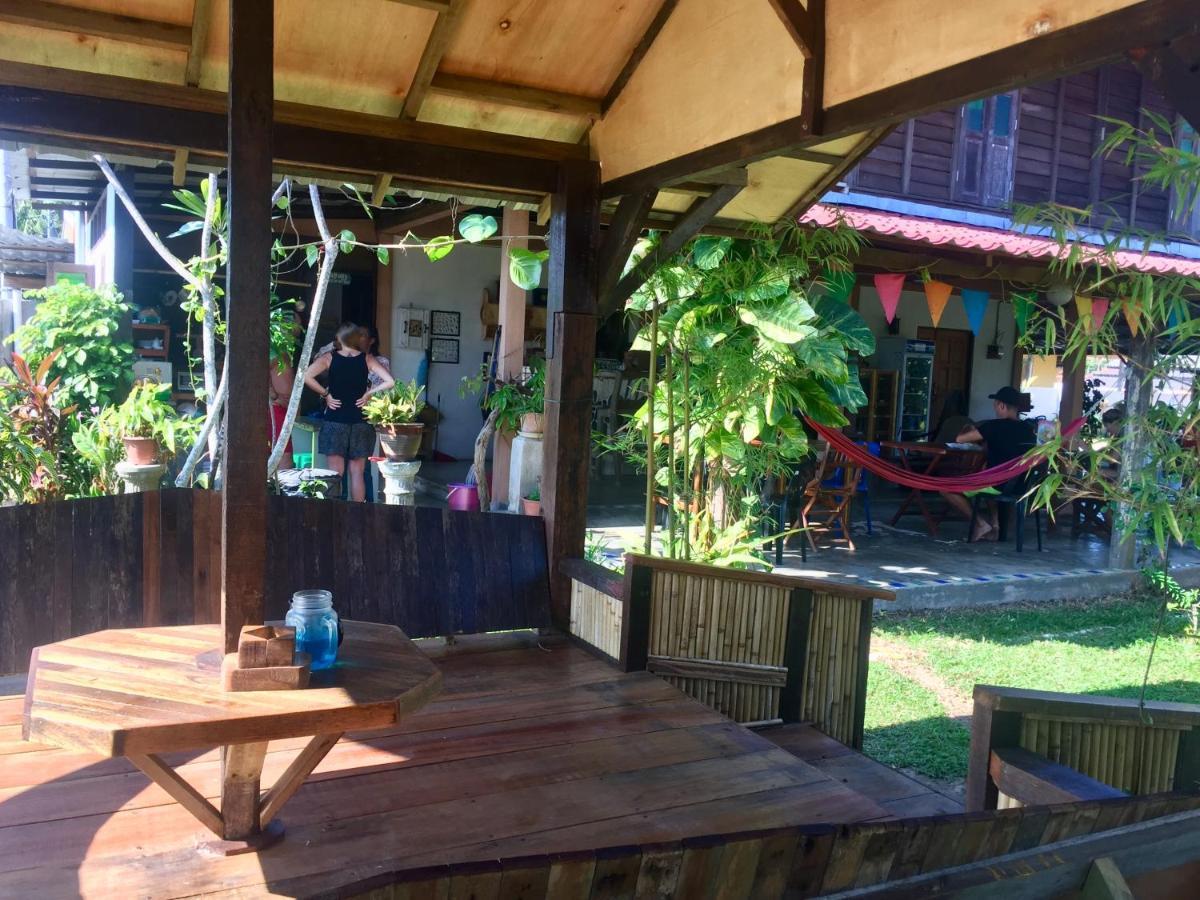 Soluna Guest House Pantai Cenang  Bagian luar foto