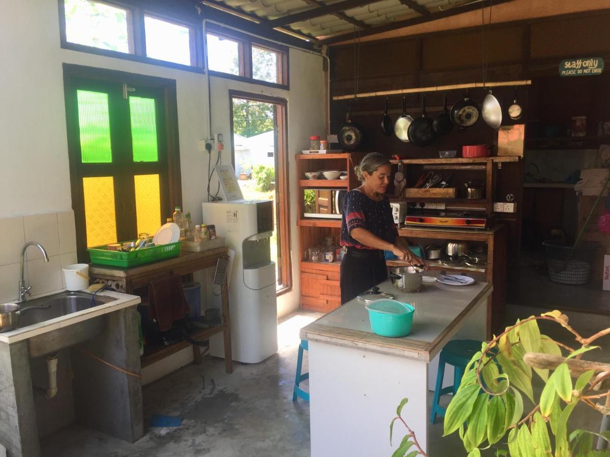 Soluna Guest House Pantai Cenang  Bagian luar foto